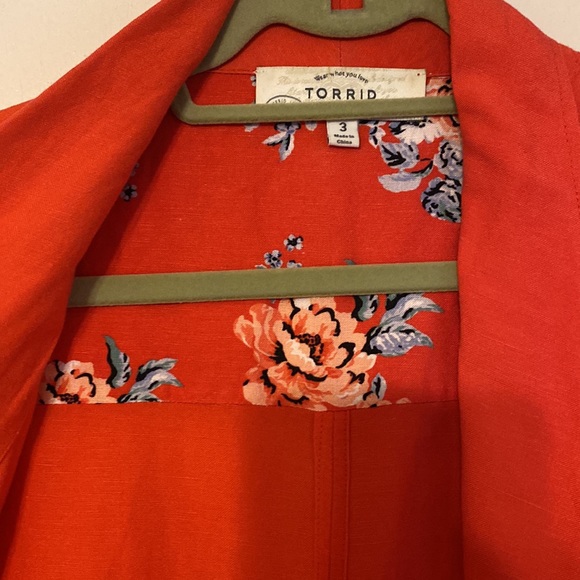 Torrid cargo vest in coral - Picture 3 of 5